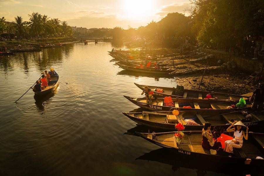Vietnam travel route map and planning notebook