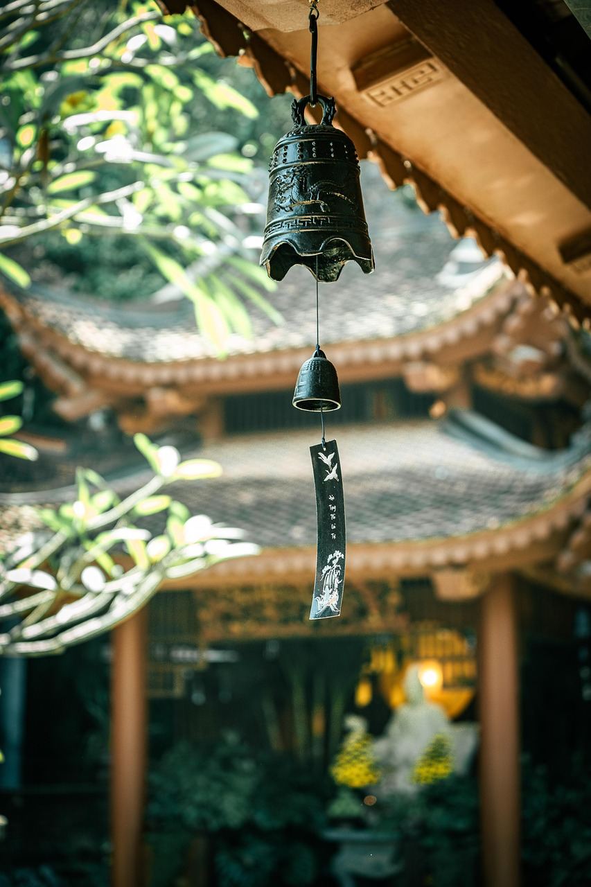 Traditional Vietnamese temple architecture