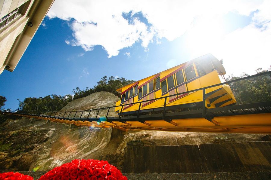Golden Bridge held by giant stone hands at Ba Na Hills, Vietnam